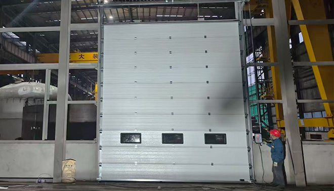 Porte &agrave; volet roulant vs porte sectionnelle5